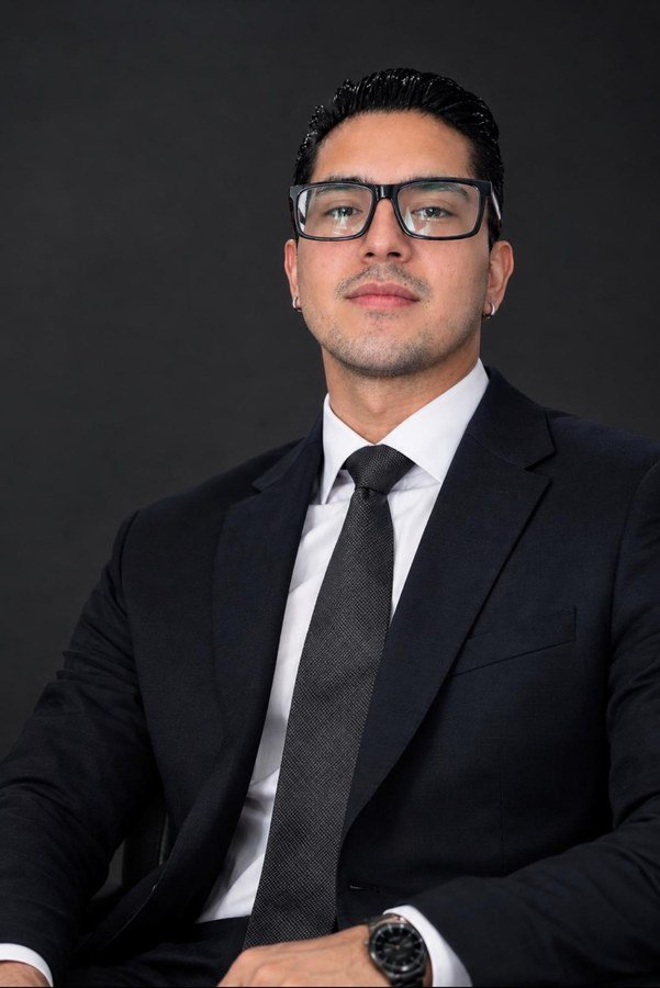 Antonio, fundador y CEO de Dinero Claro NJ